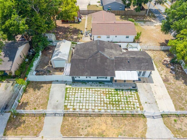 Building Photo - 1230 E 1st Ave