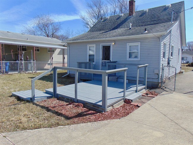 Building Photo - 3 br, 1 bath House - 13825 Ida Ave