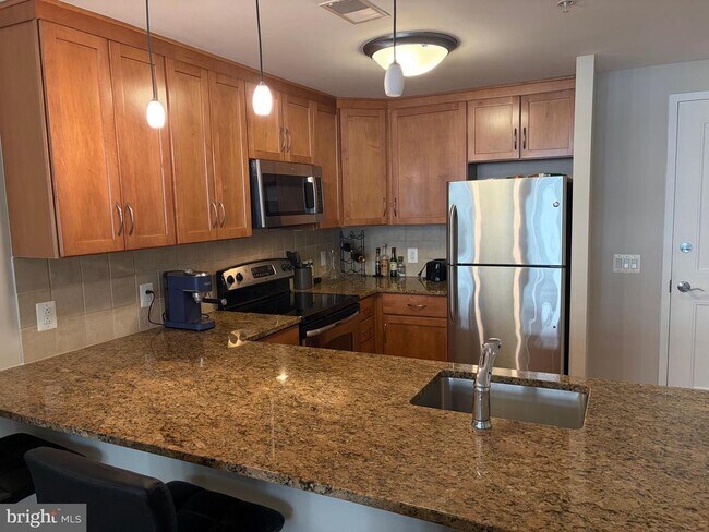 Foto del edificio - 888 N Quincy St