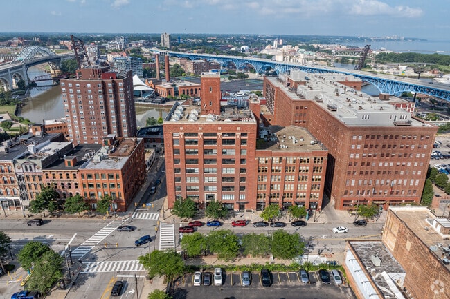 Aerial Context - Bridgeview Apartments