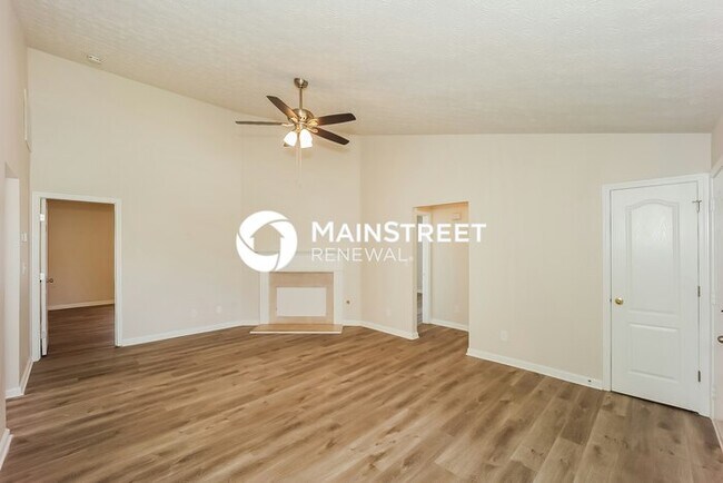 Foto del edificio - 3 Bedroom Pet-Friendly Home in Jonesboro, GA with Main Street Renewal