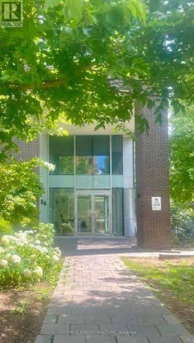 Building Photo - 300 Lett St
