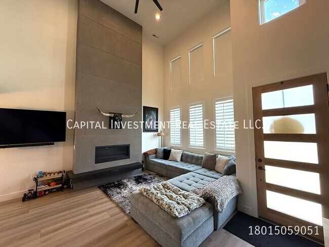 Building Photo - 7637 S Brinkerhoff Dr