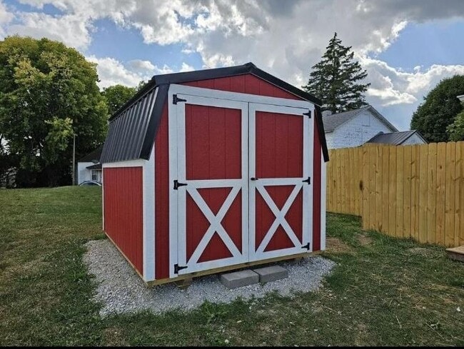 Building Photo - 1349 G Ave