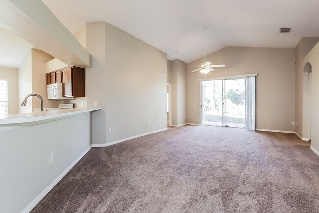 Building Photo - 627 Somerstone Dr