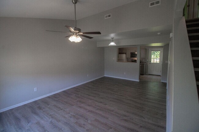 Building Photo - 1425 Greensboro Dr