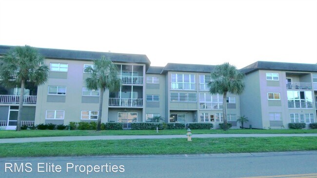 Building Photo - 1 br, 1 bath House - 4500 37th St S Unit 209