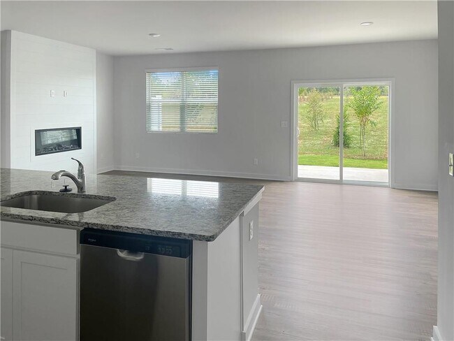 Foto del edificio - 47 Founders Dr