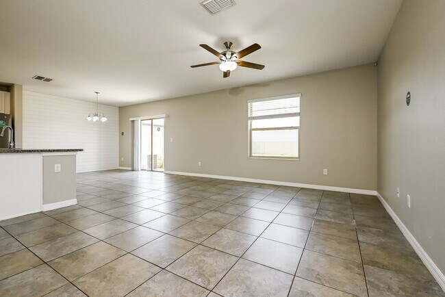 Foto del edificio - 7311 Ozello Trail Ave