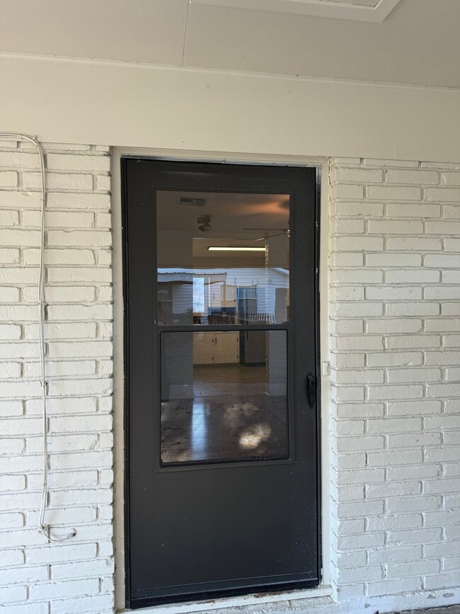 Building Photo - 305 Harrell Dr