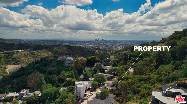 Foto del edificio - 6871 Pacific View Dr