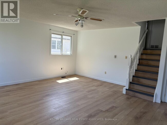 Building Photo - 312 Pineview Gardens