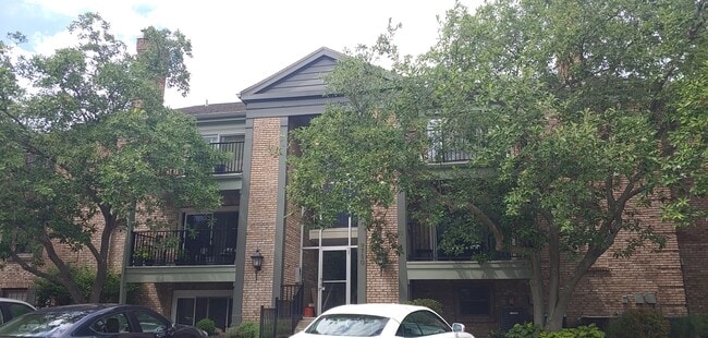 Building entry - 9750 Bunker Hill Ln