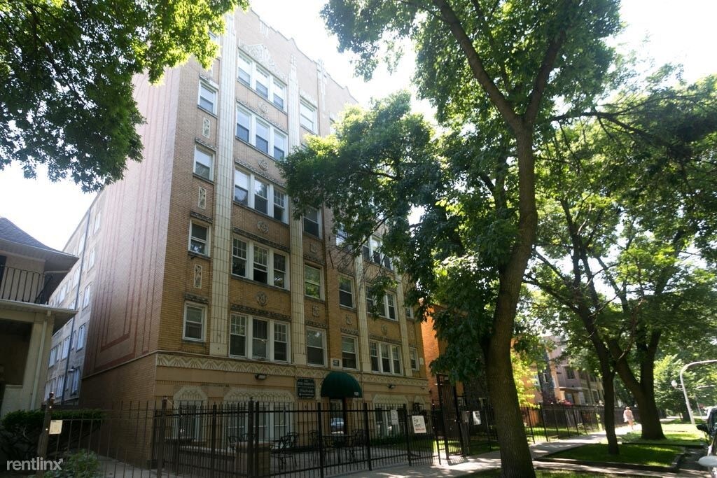 Primary Photo - 1521 W Sherwin Ave