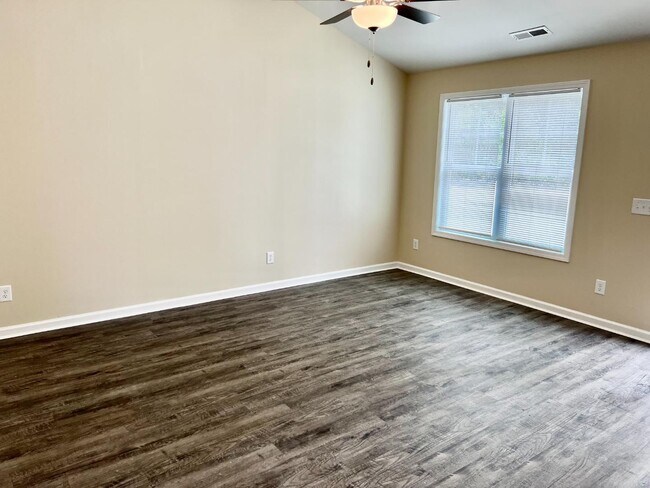 Foto del edificio - 168 Clayton James Rd