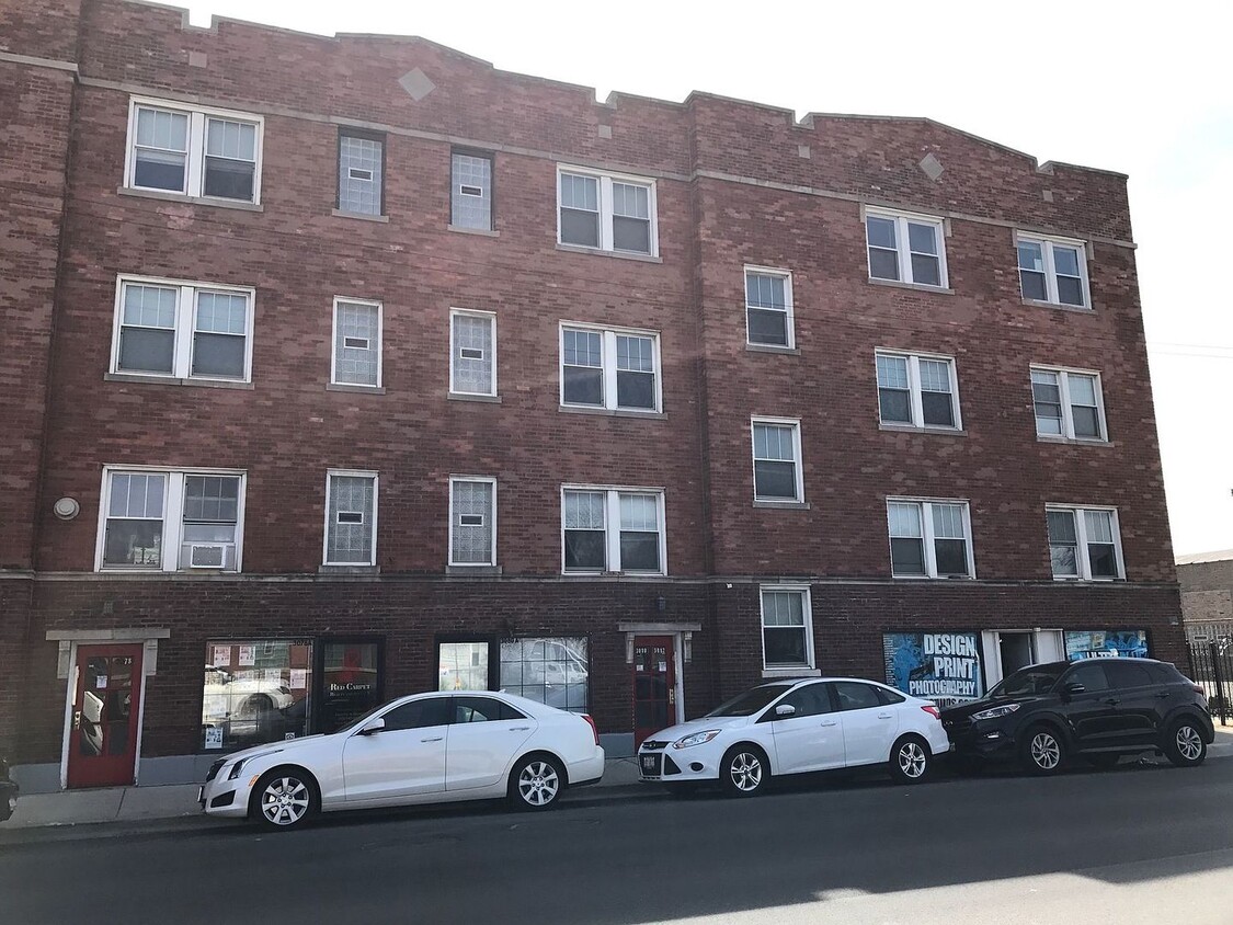 Primary Photo - 3080 N Elston Ave