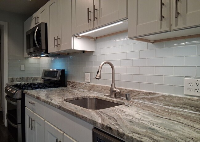 Foto del edificio - 5619 1st Pl NW