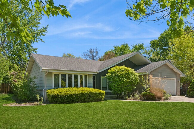 Building Photo - 1663 Longvalley Dr