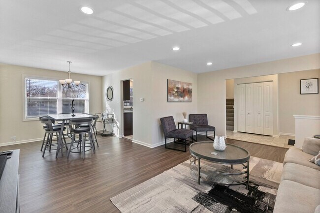 Building Photo - 623 Quail Run Rd