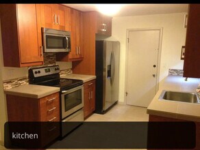 Building Photo - 2802 SE 67th Ave