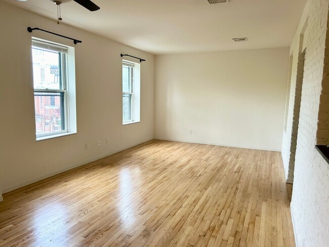 Interior Photo - 110 Mill Street