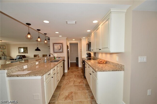 Building Photo - 10851 Gulf Shore Dr