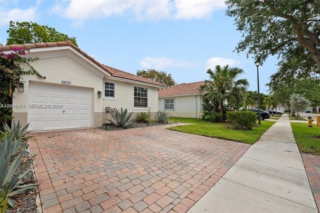 Building Photo - 18755 SW 27th Ct
