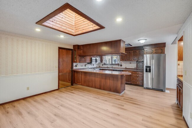 Building Photo - Beautiful 3 bed, 2 bath rental home in Milwaukie!