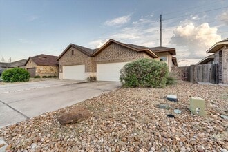 Building Photo - 130 Hidden Springs Dr