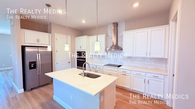 Building Photo - 6495 Cyrils Dr