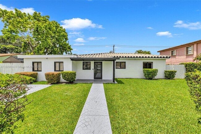 Building Photo - 7395 SW 39th St