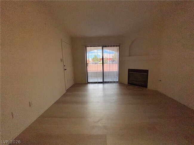 Foto del edificio - 950 Seven Hills Dr