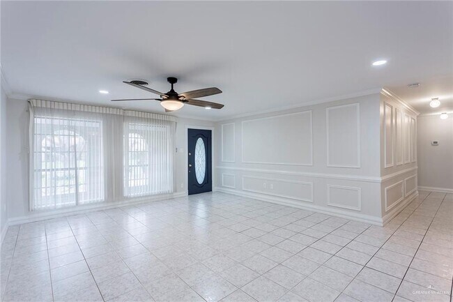 Foto del edificio - 1613 Tulip Ave