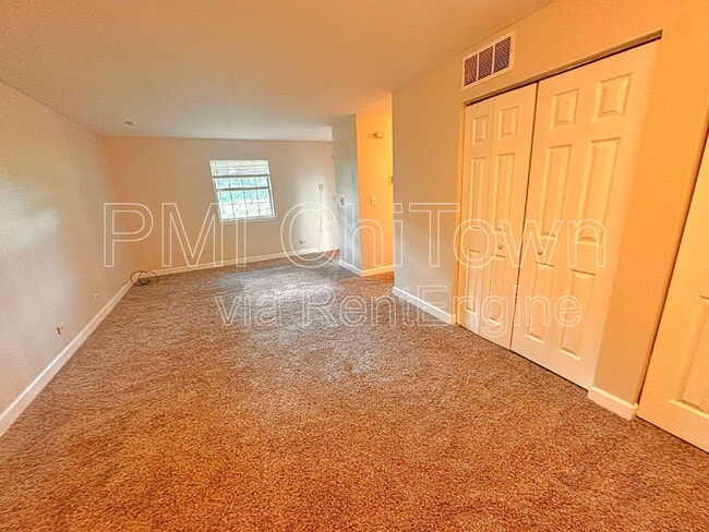 Building Photo - 8 Gant Cir