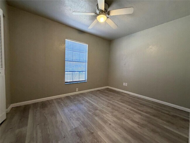 Foto del edificio - 4330 SW 74th Terrace