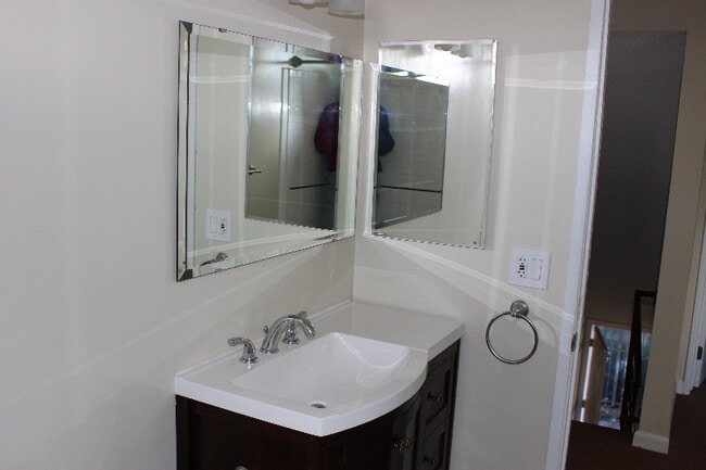 Photo - 2908 Alsace Ave Apartment