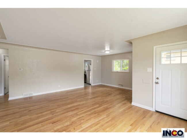 Building Photo - NEWLY REMODELED! 3 bedroom 2 bath ranch wi...