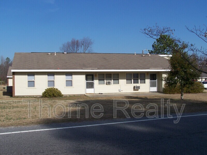 400 E Northern Blvd Unit APT 8, Tarboro, NC 27886 Condo for Rent in