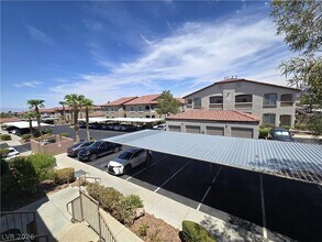 Building Photo - 2305 W Horizon Ridge Pkwy