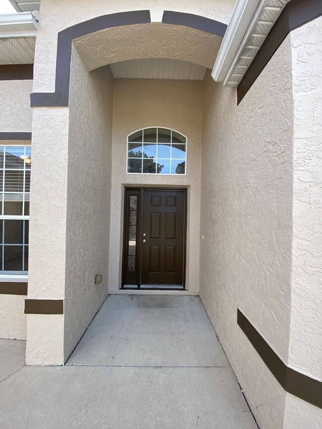 Foto del edificio - ANNUAL Lease – Unfurnished – Golf Course L...