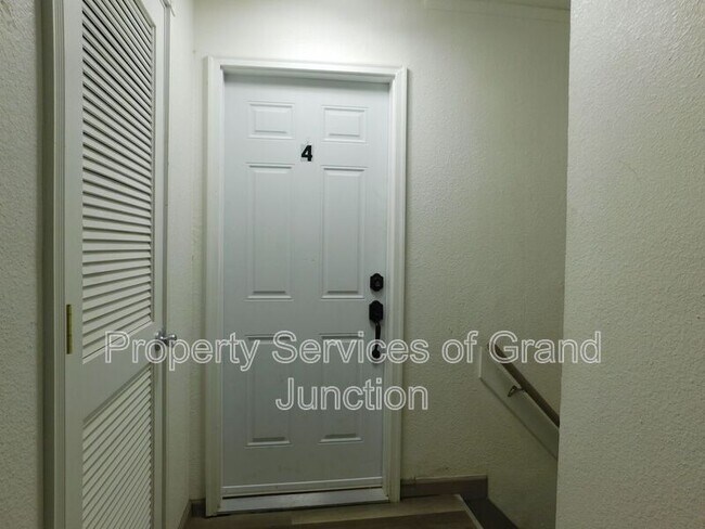 Foto del edificio - 1002 Santa Clara Ave