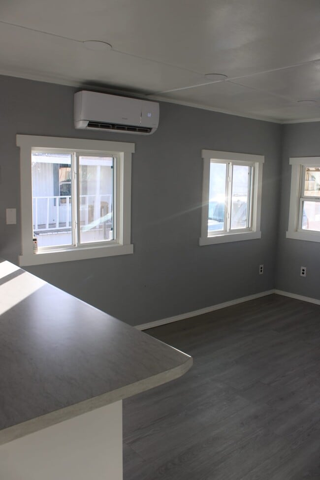 Building Photo - 232 Osaple Cir