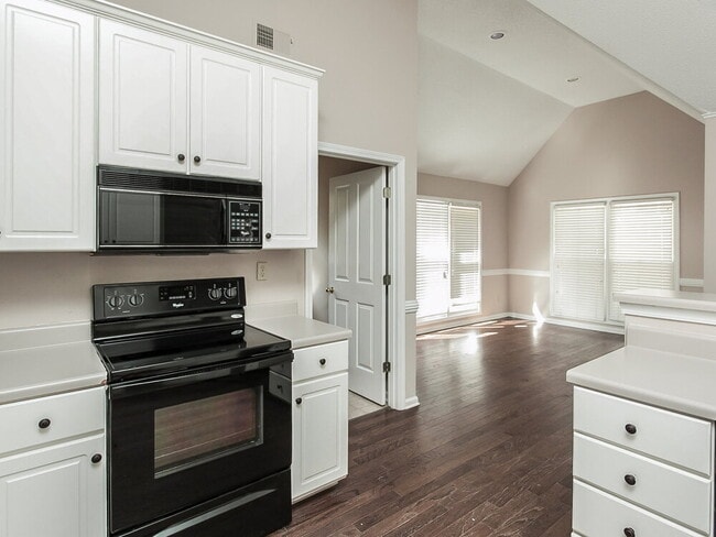 Building Photo - 2717 Twisted Oak Cove N