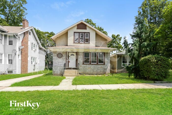 Primary Photo - 439 North Ave