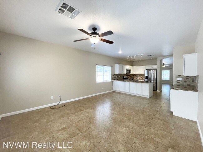 Building Photo - 4 br, 2 bath House - 9004 Wind Warrior Ave