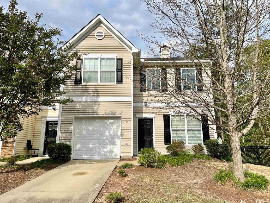 412 Plank Bridge Way, Morrisville, NC 27560 Townhome Rentals in