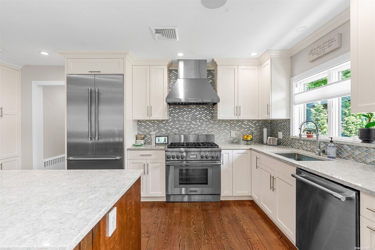 Foto principal - 214-26 24th Ave