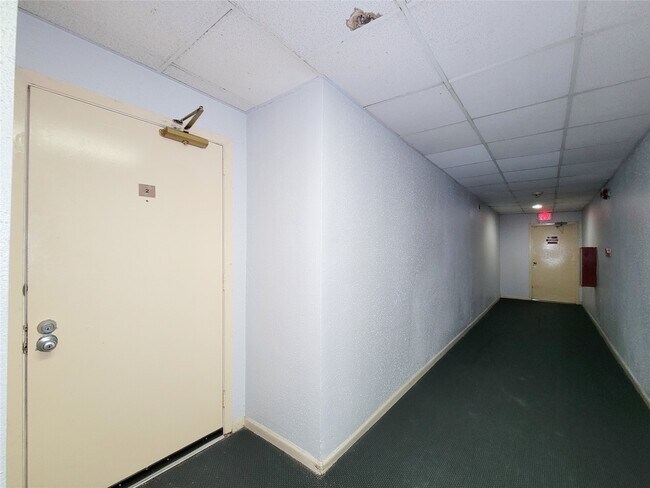 Foto del edificio - 8435 Hearth Dr