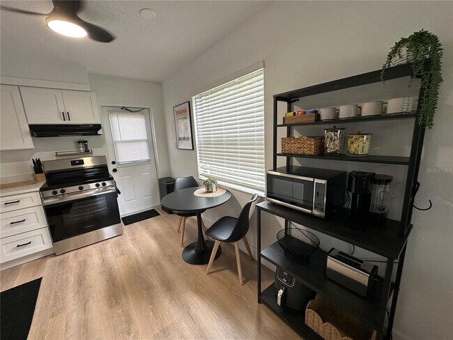 Foto del edificio - 7914 43rd Ave W