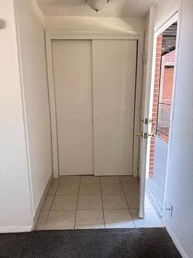 Foto del edificio - 1095 S Quivas St